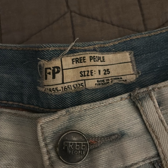 EUC Free People blue denim distressed jean shorts with interior stripe detail - Picture 8 of 12